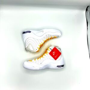 Nike Supreme Bakin basketball shoes